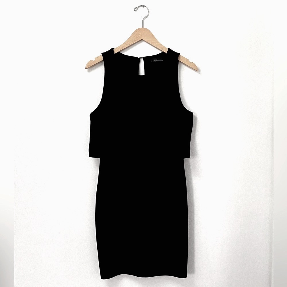 Sleeveless Black Layered Sheath Dress